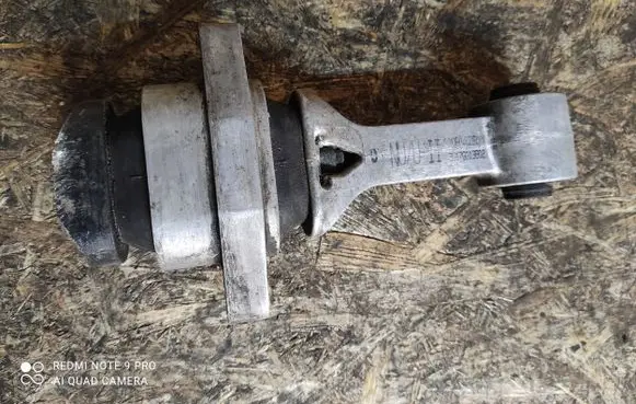 Hyundai i40 Engine mount bracket 219503Z150