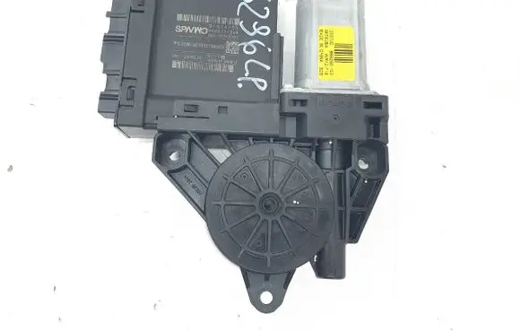 Volvo XC40 Front door window regulator motor 31674755