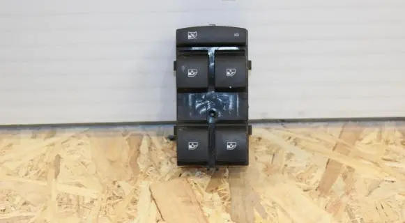 Opel Mokka X Electric window control switch 22915121