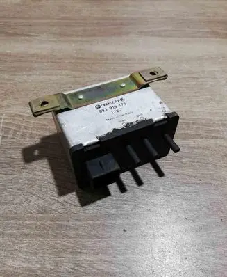 Audi A6 S6 C4 4A Other control units/modules 893919173