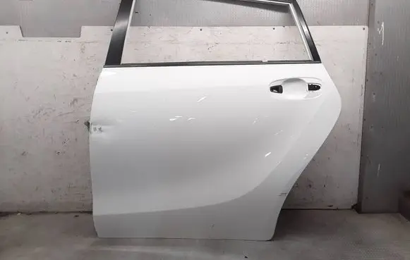 Toyota Verso Rear door