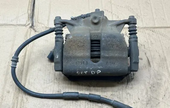 Skoda Octavia Mk3 (5E) Front brake caliper
