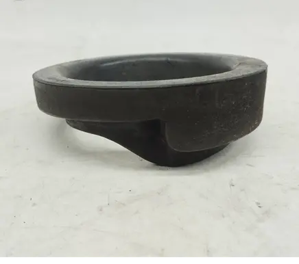 Mercedes-Benz 250 280 W108 Rear coil spring rubber mount 1083250185 A1083250185