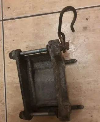 Volkswagen Multivan T5 A/C compressor mount bracket 074260887B