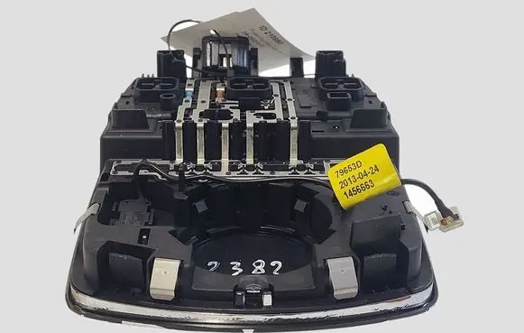 Peugeot 508 Front seat light 96027660XT
