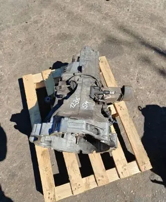 Volkswagen PASSAT B5.5 Manual 5 speed gearbox FHN18051