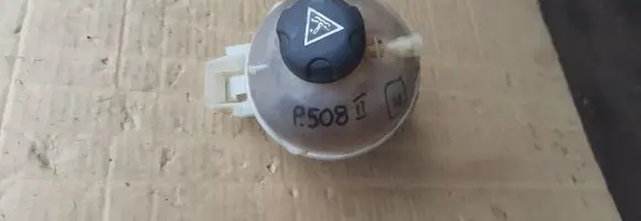 Peugeot 508 II Coolant expansion tank/reservoir 9678514680