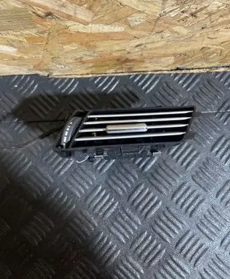 Mercedes-Benz E W212 Dashboard side air vent grill/cover trim A2128300254 06822001