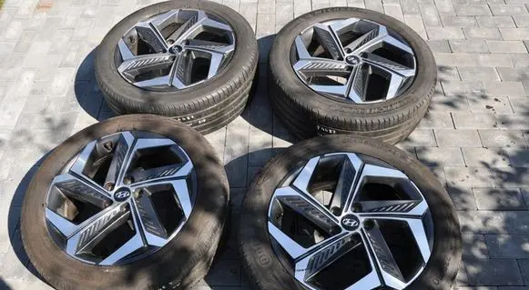 Hyundai Tucson IV NX4 R19 alloy rim 52910N7320