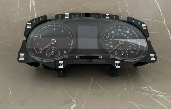Volkswagen Golf VII Speedometer (instrument cluster) 5G1920940D