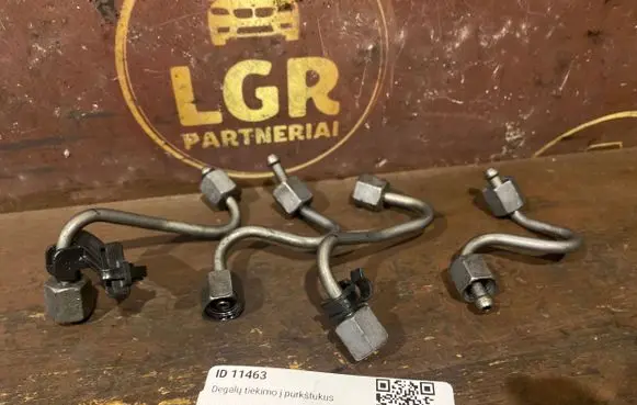 Fuel injector supply line/pipe