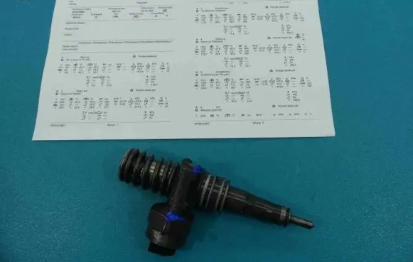 Volkswagen Golf IV Fuel injector 0414720007 IMPRK1226857