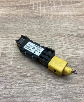 Audi A6 S6 C5 4B Airbag deployment crash/impact sensor 8E0959643A