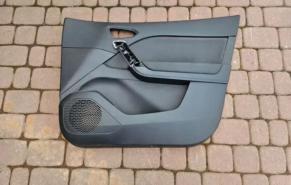 Renault Captur II Front door card panel trim