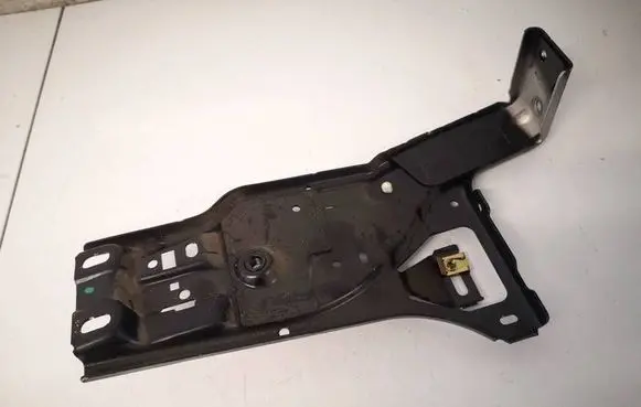 Volkswagen PASSAT B5.5 Other exterior part 3B1857320