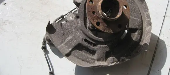 BMW 5 F10 F11 Rear wheel hub 6793770