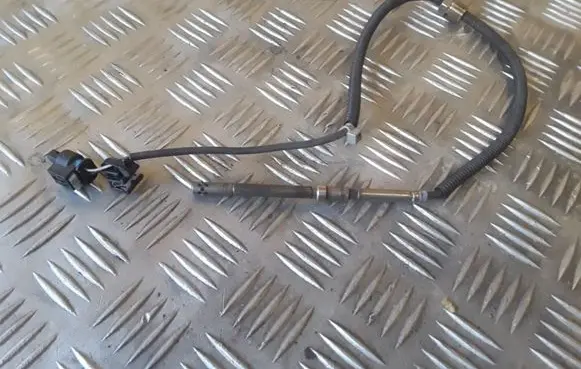 Mercedes-Benz Sprinter W906 Exhaust gas temperature sensor A0009058804