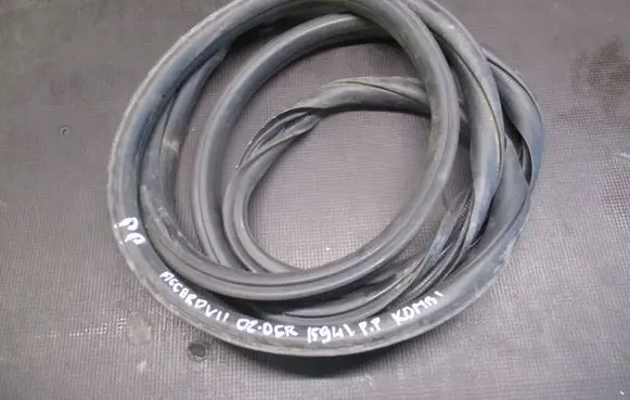 Honda Accord Front door rubber seal 