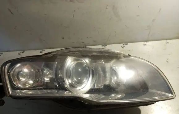 Volkswagen Touran I Headlight/headlamp 1305236055