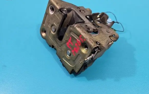 Renault Kangoo I Rear door lock IMPRK1380564