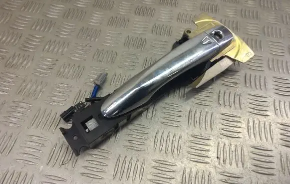 Nissan Navara D23 Front door handle cover 
