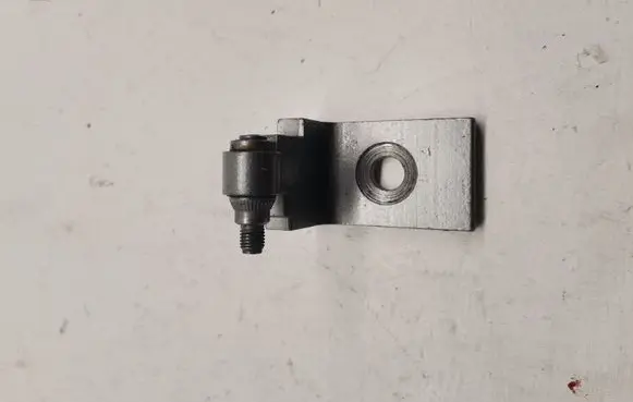 BMW X5M F85 Front door lower hinge 7325055