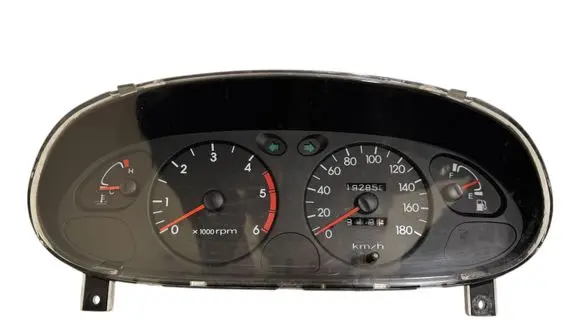 Speedometer (instrument cluster)