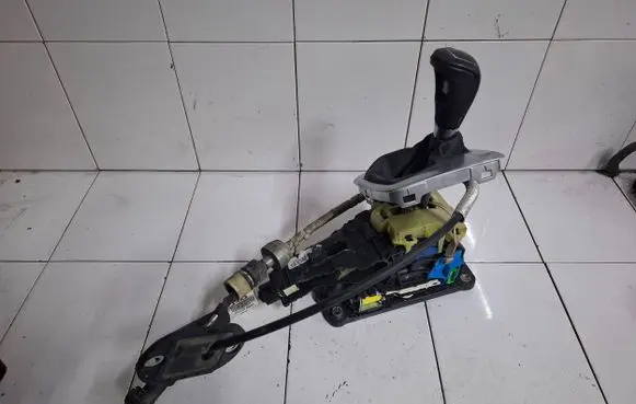 Ford Mondeo MK IV Gear shift cable linkage 7G917E395BB