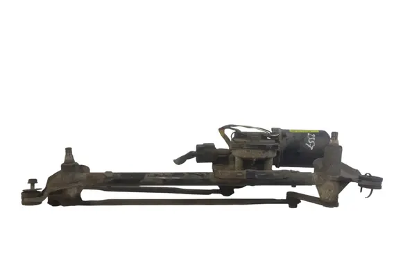 Hyundai Getz Front wiper linkage and motor 981101C100