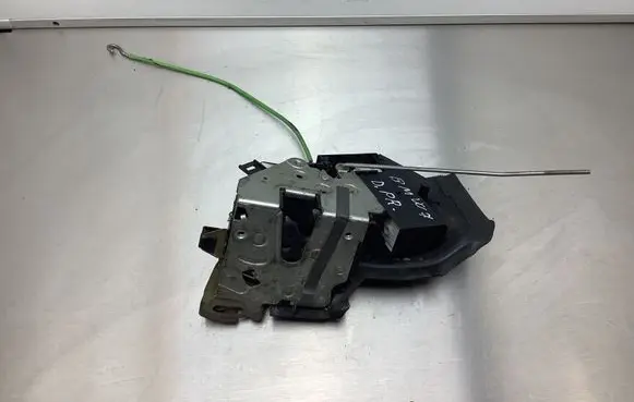 BMW 7 E38 Front door lock 