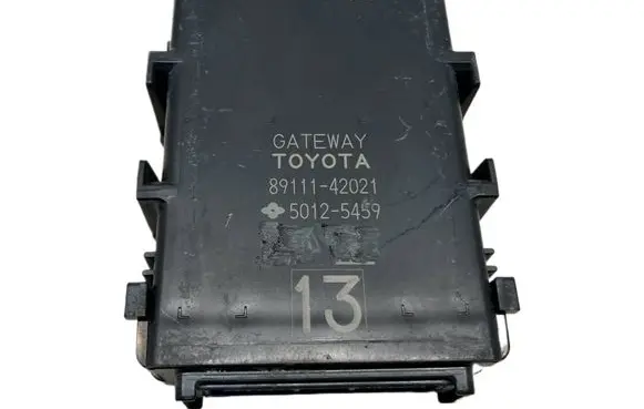 Toyota RAV 4 (XA40) Gateway control module OYT25906 89111-42021