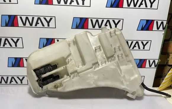 BMW 5 F10 F11 Windscreen/windshield washer pump