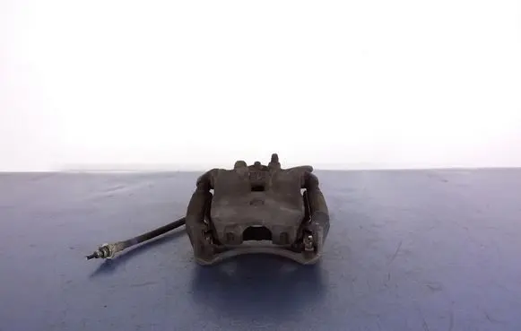 Nissan Juke I F15 Front brake caliper