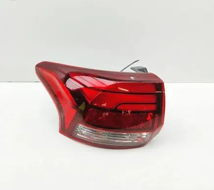Mitsubishi Outlander Rear/tail lights 8330B173