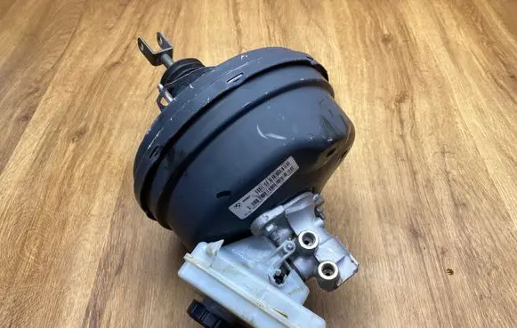 BMW X4 F26 Brake booster 6871456 17B2150T0182