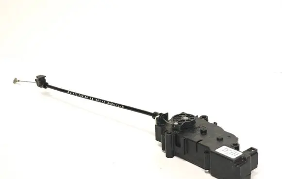 Mercedes-Benz E W212 Tailgate boot lock/latch motor A2047500060 6NW00942400 182612100604