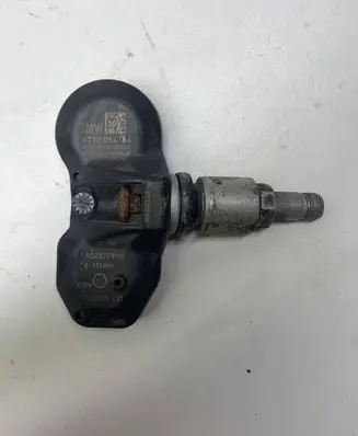 BMW 3 E92 E93 Tire pressure sensor 6790054 2375RRR