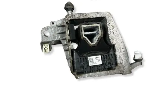 Mini One - Cooper F56 F55 Engine mount bracket 6875628