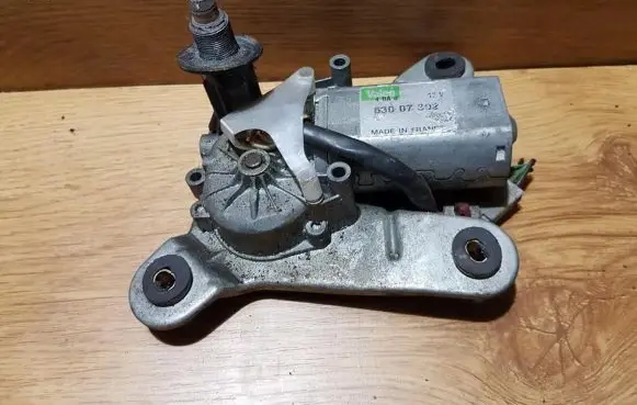 Honda Civic Rear window wiper motor 53007302