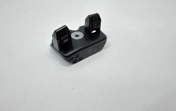 Tesla Model Y Front bumper mounting bracket 1493773