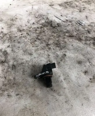 Infiniti Q50 Camshaft speed sensor 0232103107