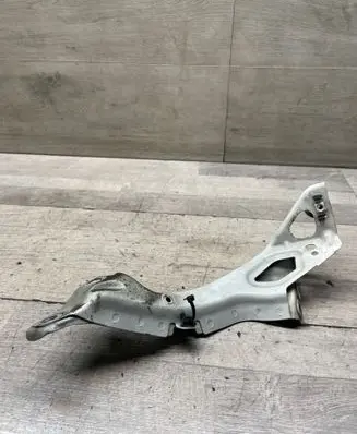 Audi A6 S6 C7 4G Fender mounting bracket 4G0821135A