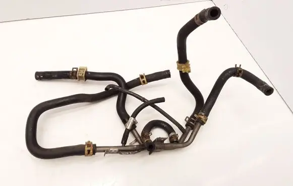 Engine coolant pipe/hose