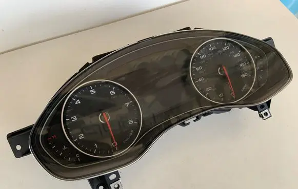 Audi A7 S7 4G Speedometer (instrument cluster) 4G8920982