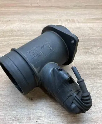 Volkswagen PASSAT B5 Mass air flow meter 0281002216