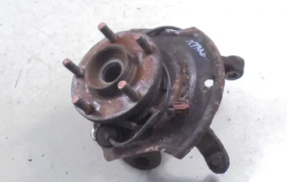Nissan X-Trail T30 Front wheel hub spindle knuckle