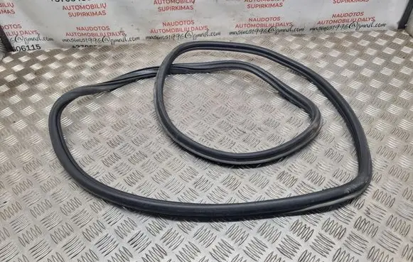 Audi A3 S3 8P Loading door rubber seal (on body) 8E9827705