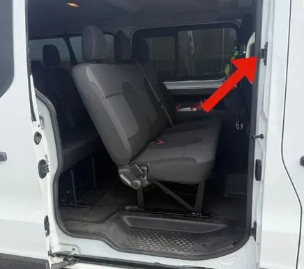 Opel Vivaro Sliding door check strap stopper 