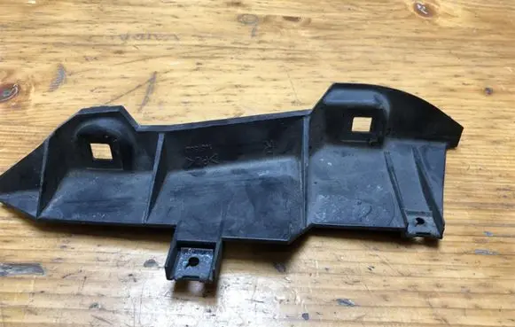 BMW 5 E39 Headlight/headlamp mounting bracket