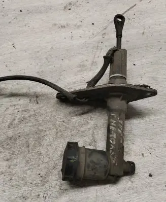 Jeep Cherokee Clutch master cylinder 2FDS1018